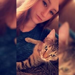 Meet your Posher, Cynthia